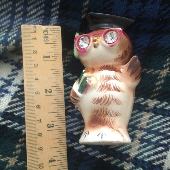 Vintage ceramic owl with graduation hat and diploma - Picture 7 of 9